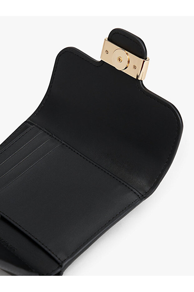 TH HERITAGE TRIFOLD - 4