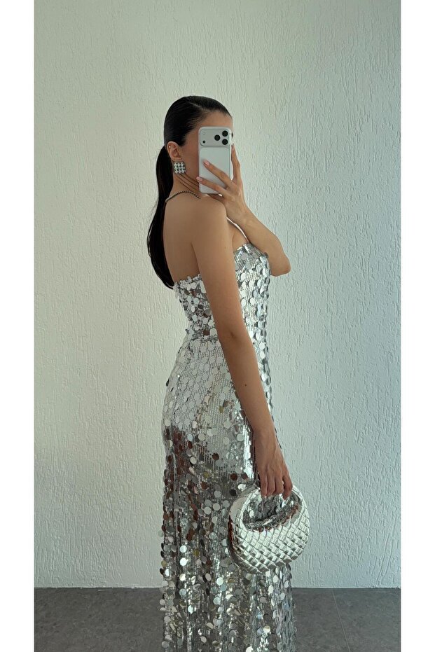 Pullu Gümüş Straplez Elbise - 2