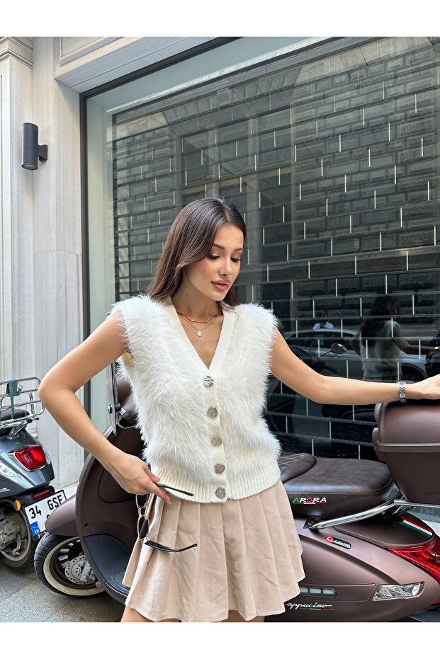 Peluş Triko Düğmeli Yelek - 1