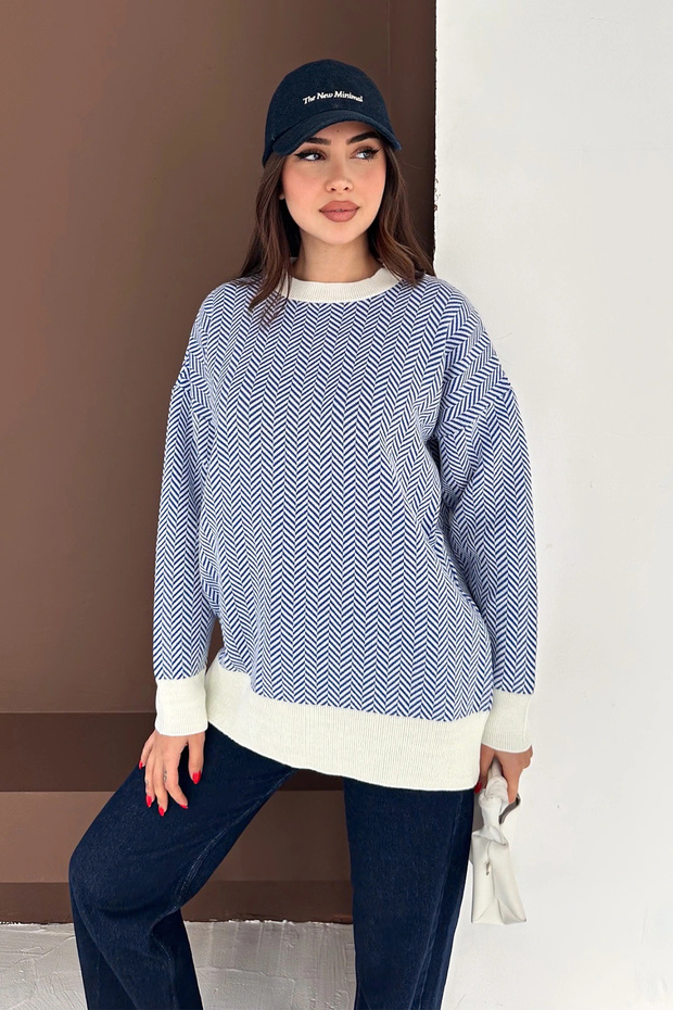 سترة منقوشة على شكل متعرج باللونين الأزرق والأبيض - 2