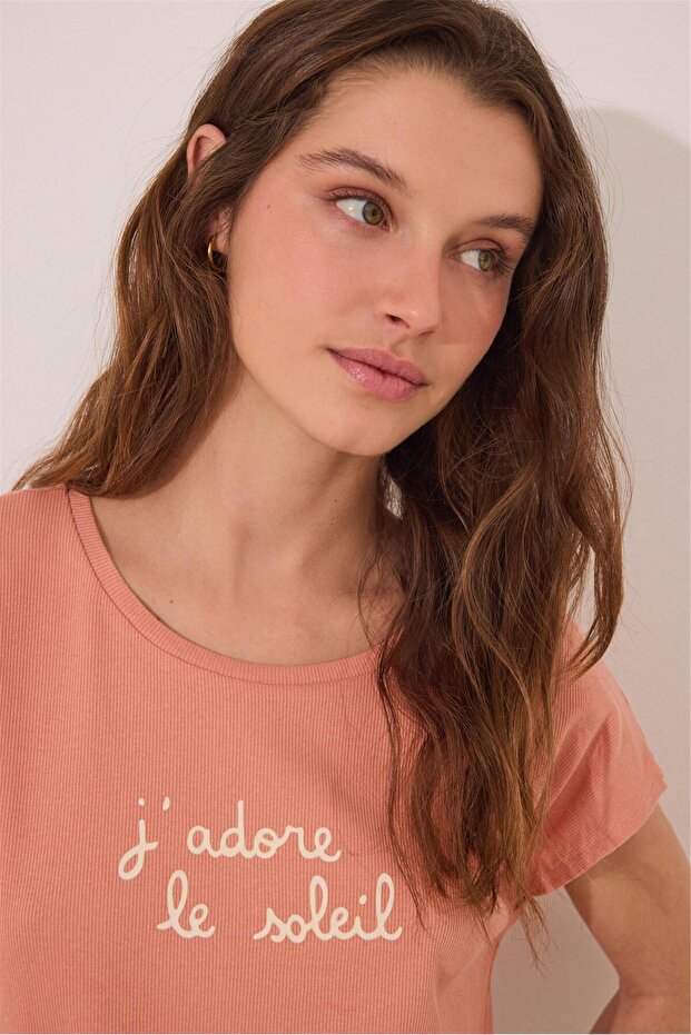 طقم بيجامة قصيرة بنقشة برتقالية - 4