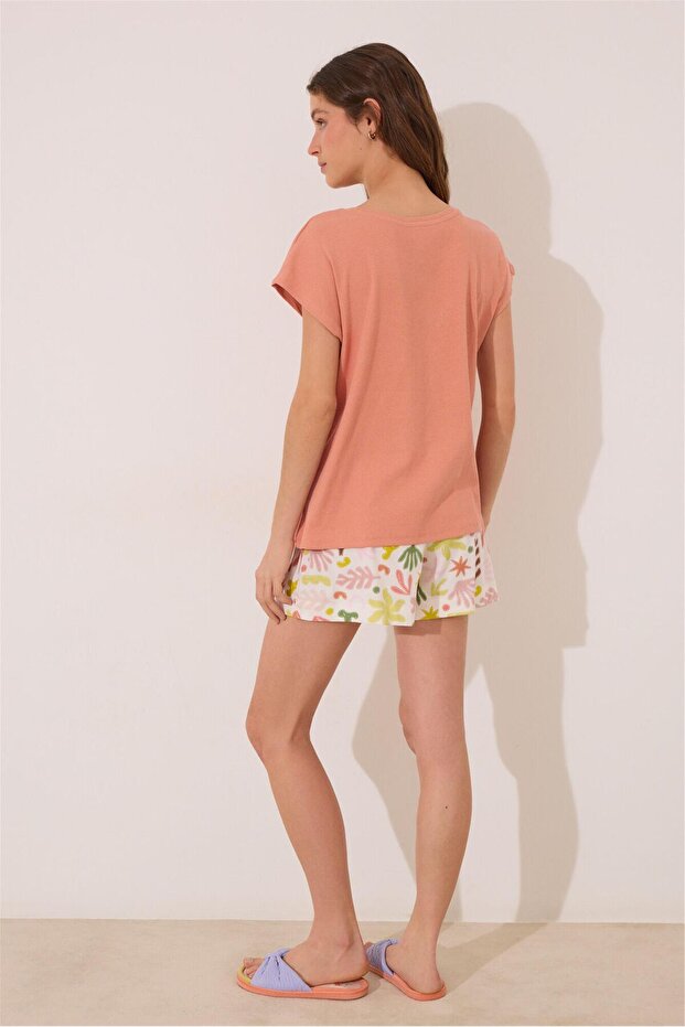 طقم بيجامة قصيرة بنقشة برتقالية - 6