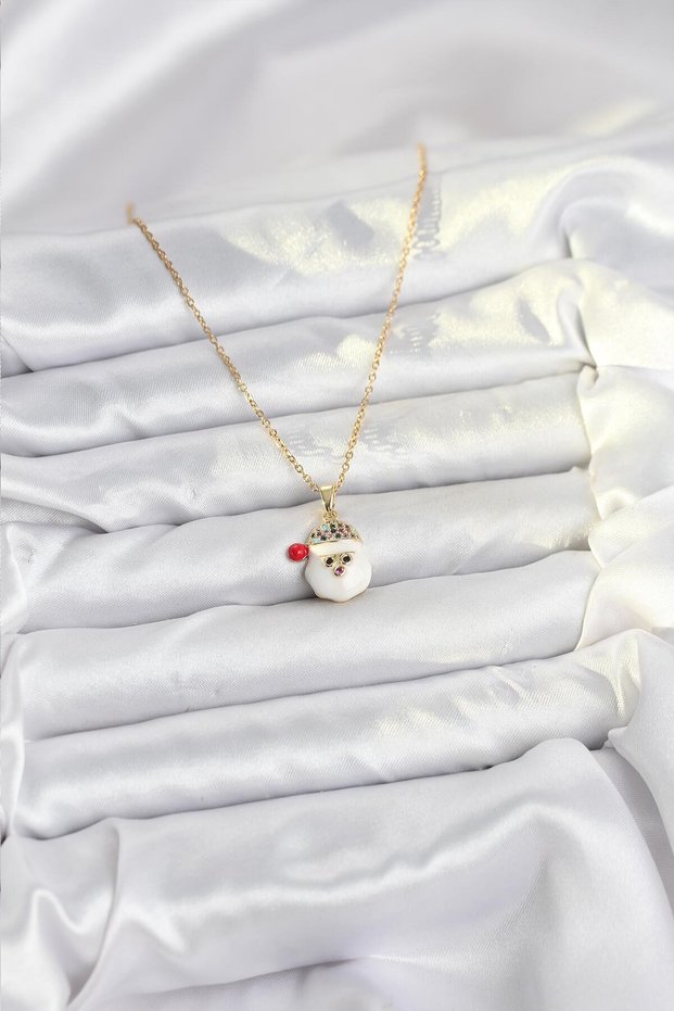 Snowman Head with Golden Steel Chain Hat Christmas Theme Women's Necklace for Elegant Necks