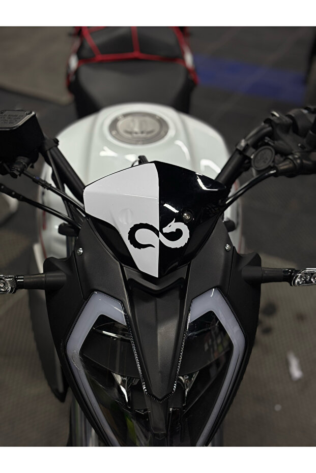 White Color Dragon Pattern Head Detail Sticker for Benelli 125S and Rks Rk125
