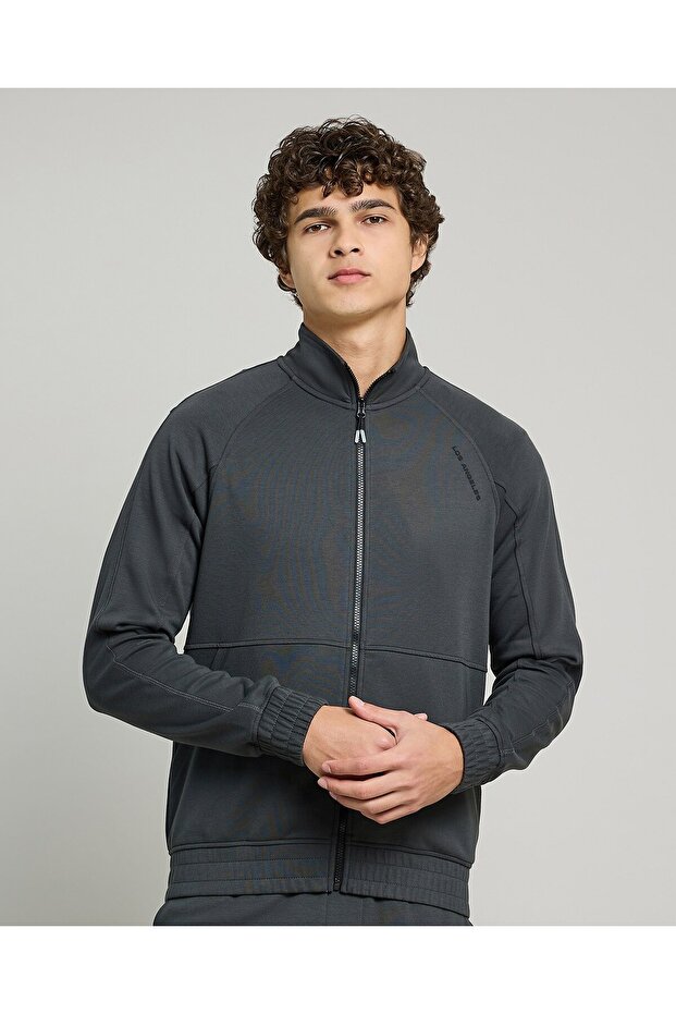 Solid Jacket With Zipper Closure - 2