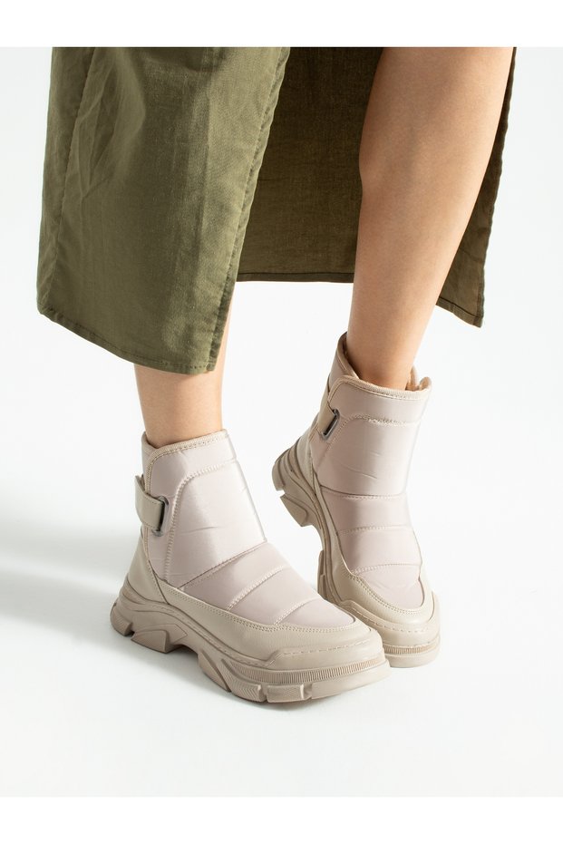 Manag Cream Feather Women's Boots