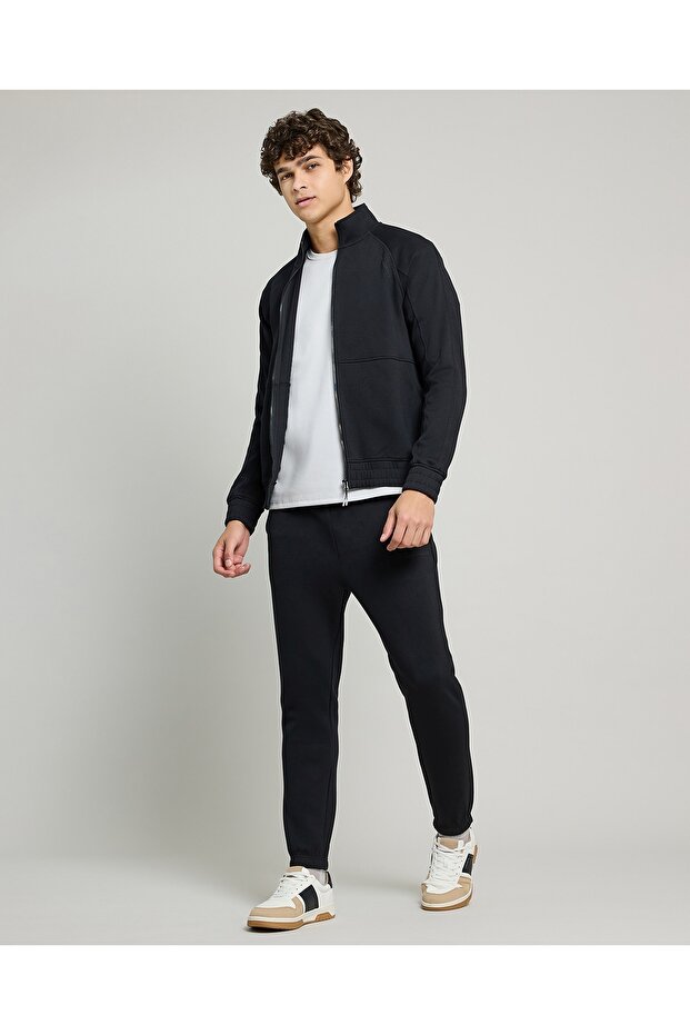 Solid Joggers With Drawstring Waist - 5