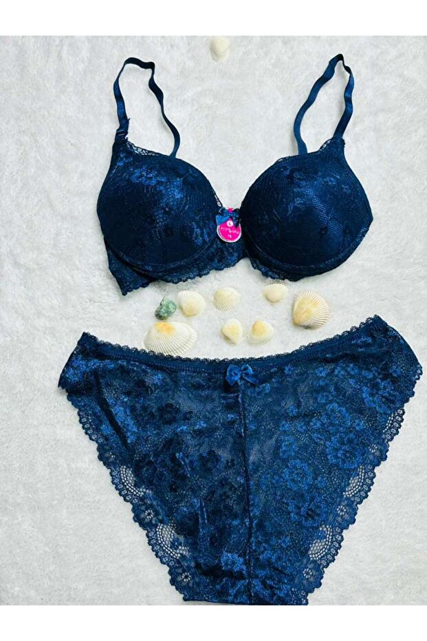 Ecem Yildiz Silicone Padded Bra Panty Set