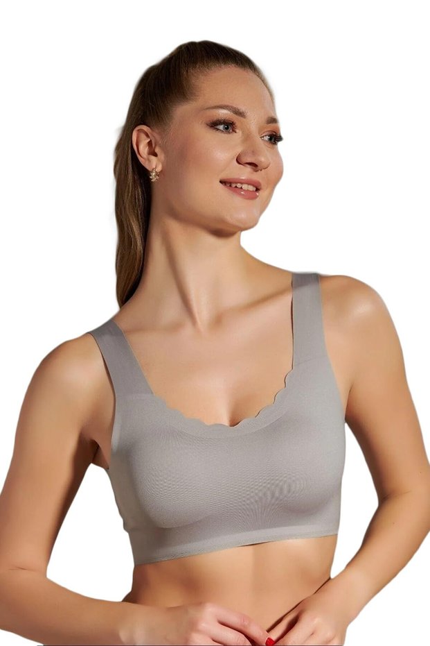 Seamless Padded Sports Bra Non Wired Extremely Comfortable For Yoga Gym Running Workout Fitness