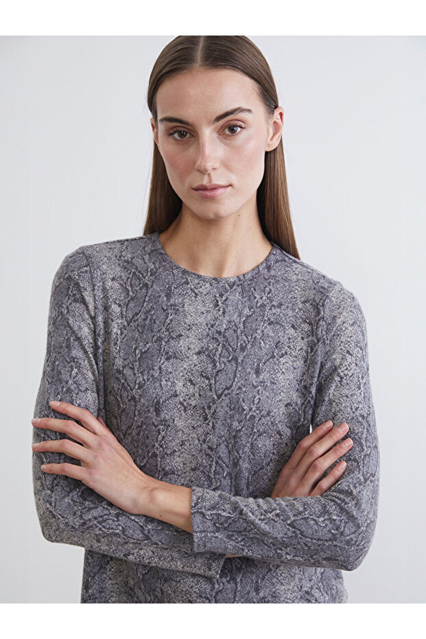 Crew Neck Patterned Blouse