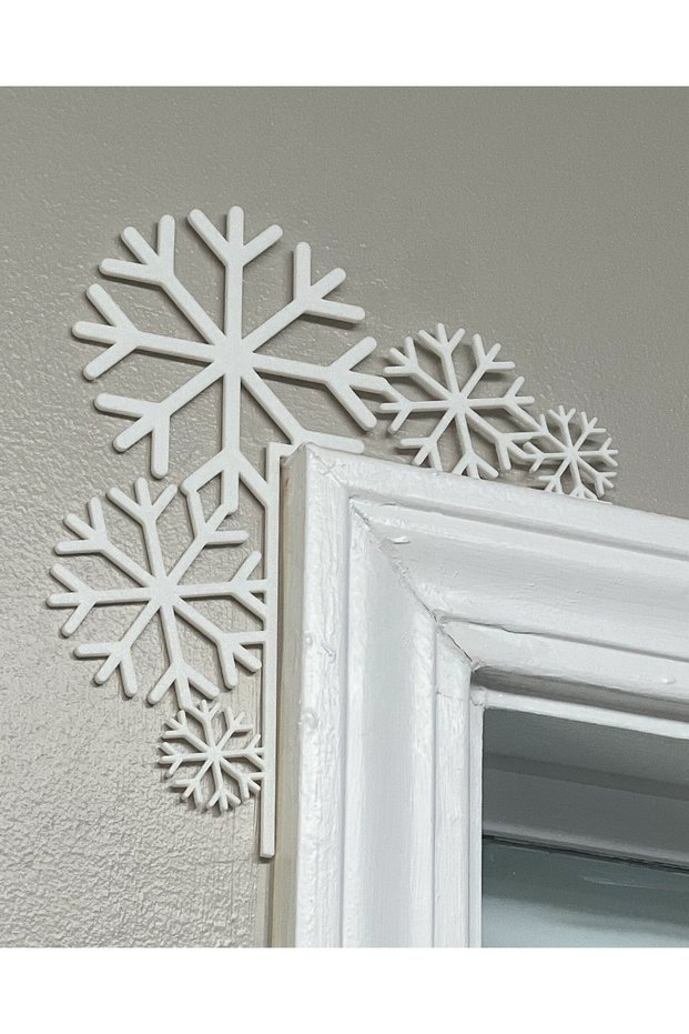 Classic Snowflake Door Corner Decoration