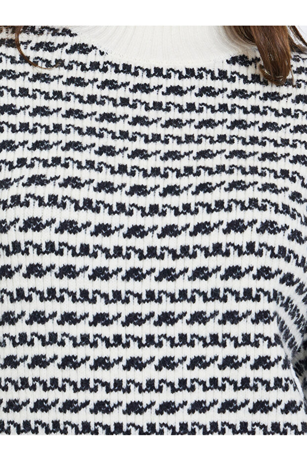 Regular Fit Turtle Neck Patterned Sweater - 4