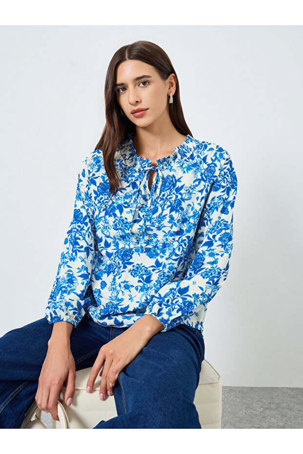 Floral Printed Tie-Up Neck Puff Sleeve Top