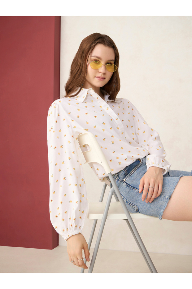 White Balloon Sleeve Printed Crop Shirt