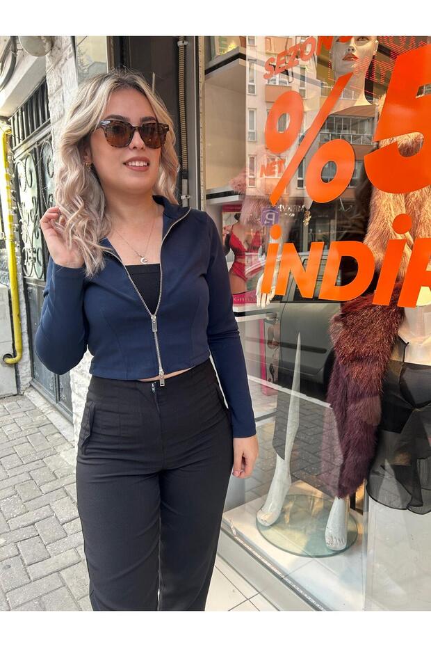 Basic Slim Fit Fermuarlı Bluz - 1