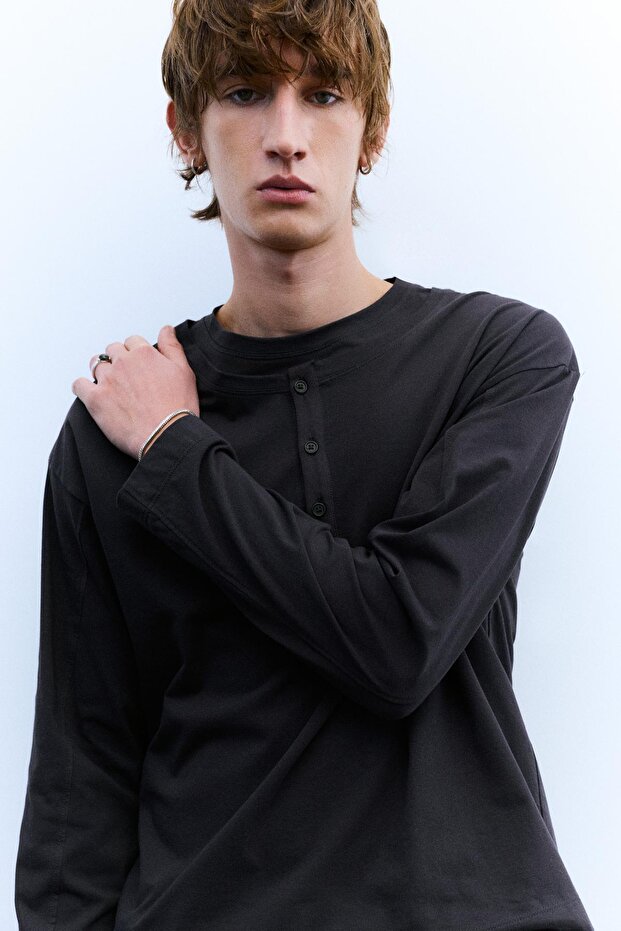 Çift düğmeli yaka tişört - 4