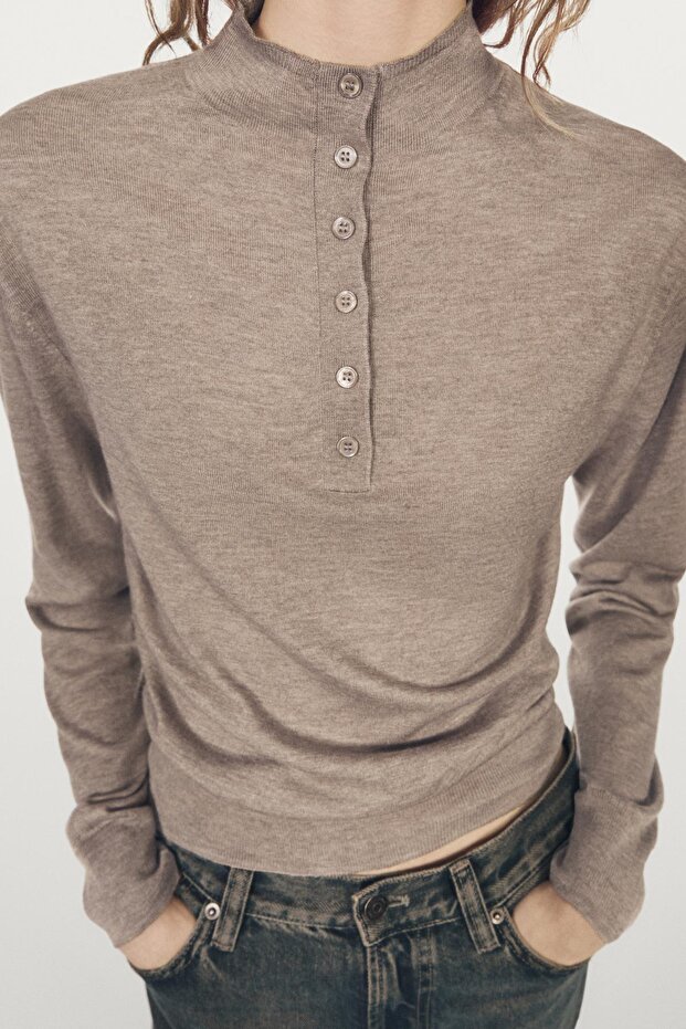 Düğmeli dik yaka kazak - 2