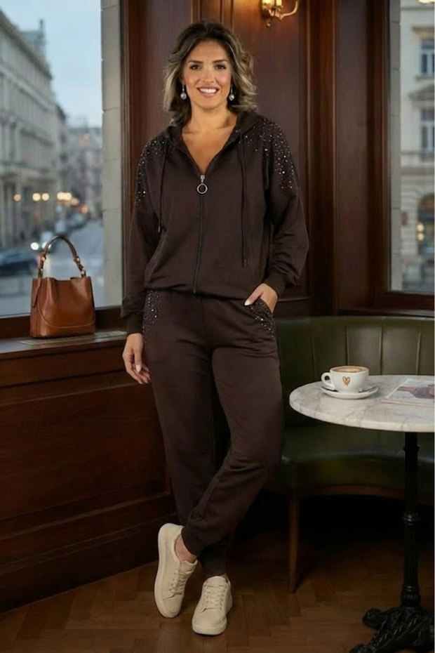 КАФЯВ спортен екип с детайли от камък на раменете и джобовете - 3