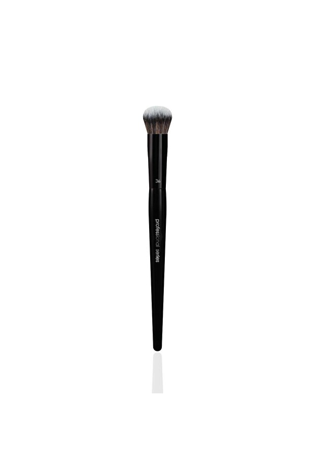 Medium Oval Concealer Brush - 36 - 1