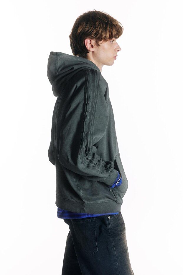 Yıkanmış görünümlü kapüşonlu sweatshirt - 3