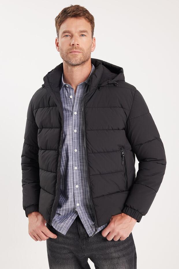 Men's Relax Fit Relaxed Cut Double Pockets Detachable Hooded Warm Black Puffer Coat