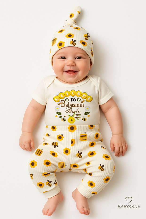 3-Piece Newborn Set “Daddy's Honey” Printed Short Sleeve Bodysuit, Floral Pattern Ribbed Trousers, Beanie