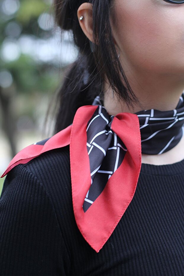 Patterned Scarf Black-Red - 2