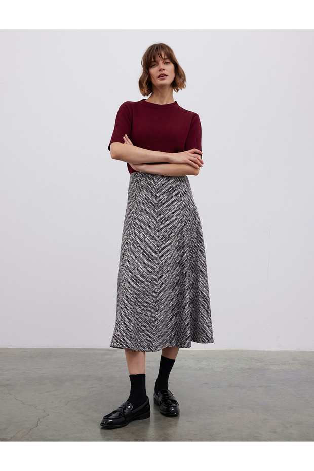 FUSTA MIDI CU MODEL DIN VISCOSĂ - 3