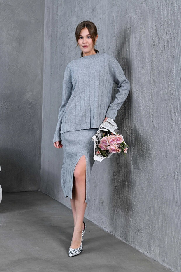 Women's Crew Neck Slit Sweater Skirt Two-Piece Knitwear Set