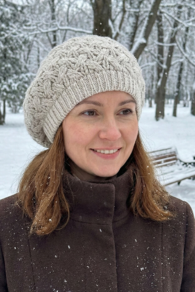 قبعة محبوكة منفوشة بنمط فضفاض وناعم - 1