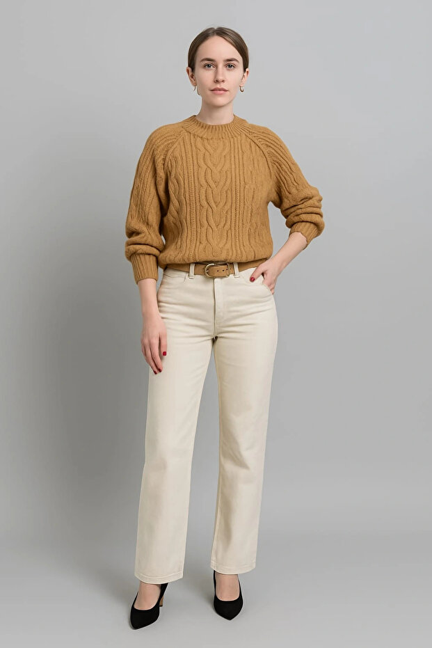 Crew Neck Cable Knit Sweater
