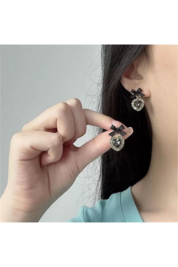 Black Crystal Heart Bow Detailed Earrings