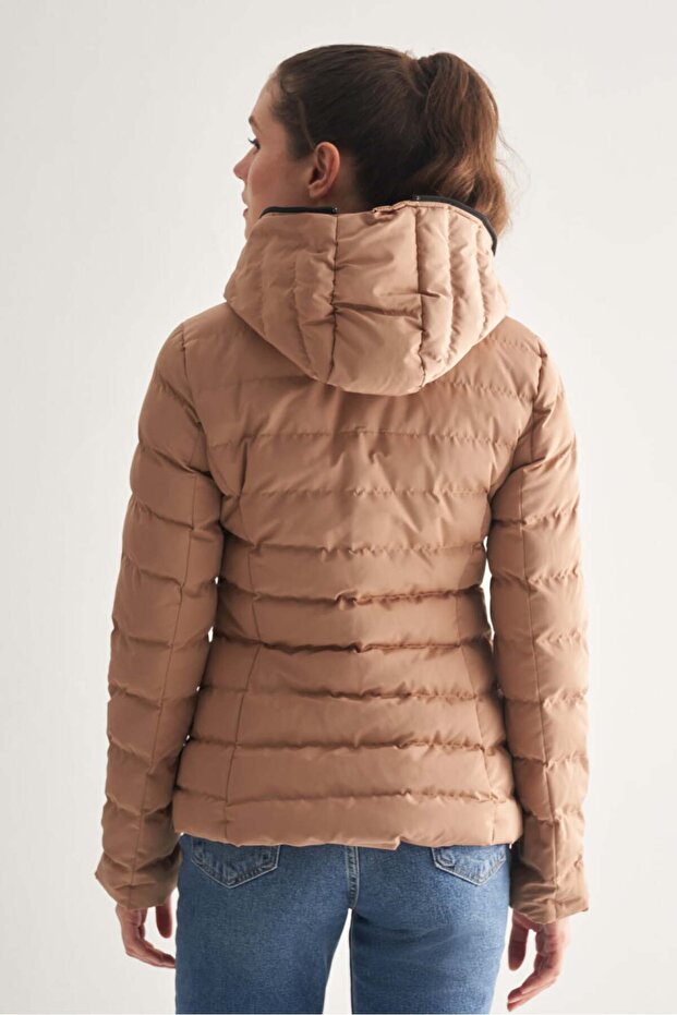 Kapüşonlu Kısa Mont - 4