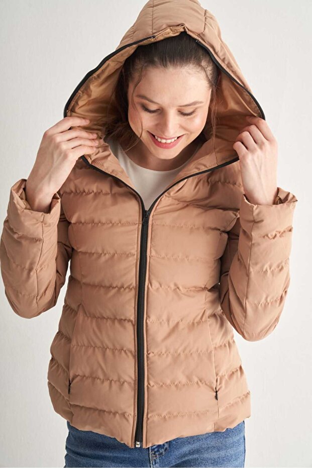 Kapüşonlu Kısa Mont - 3