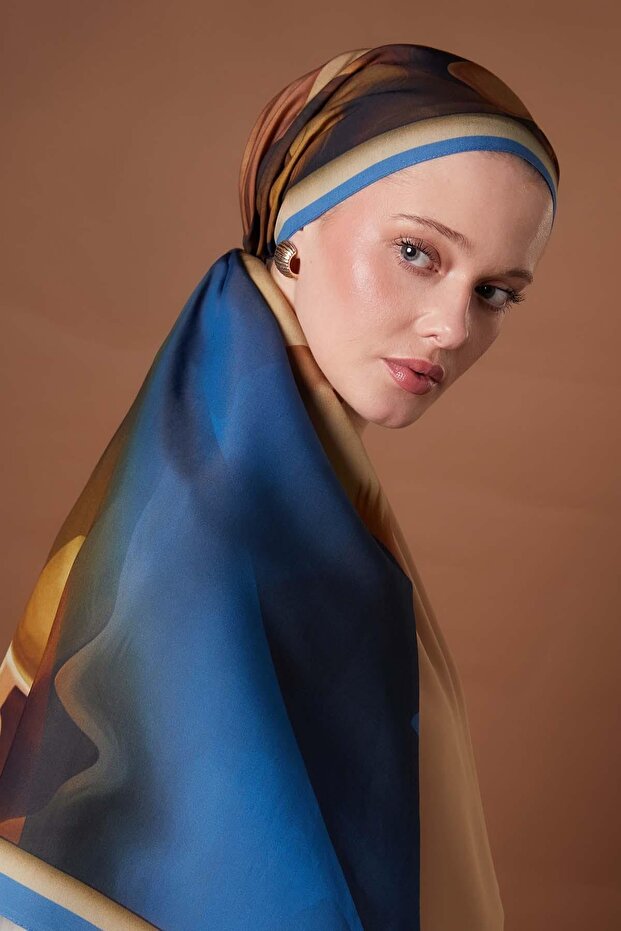 وشاح أورا بنمط قطع زرقاء - 3