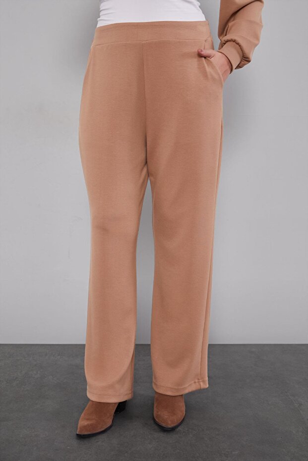 طقم مزدوج بمظهر مربع من Camel - 5