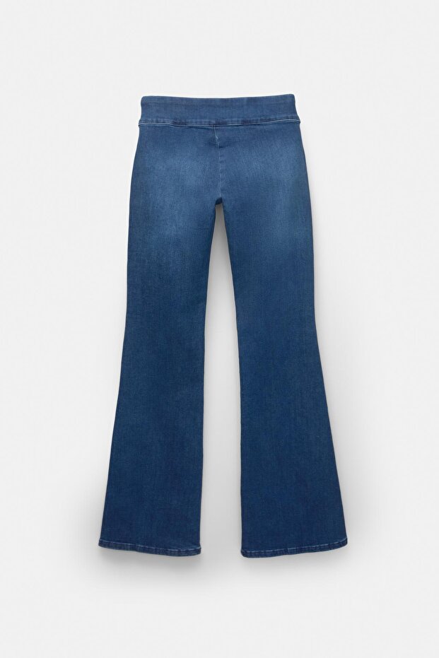 Low-rise flared jeans - 7