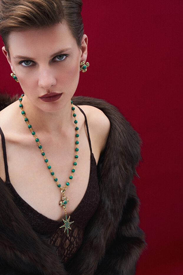 Kindred Malakit Yonca Charm iğneli Küpe - 4