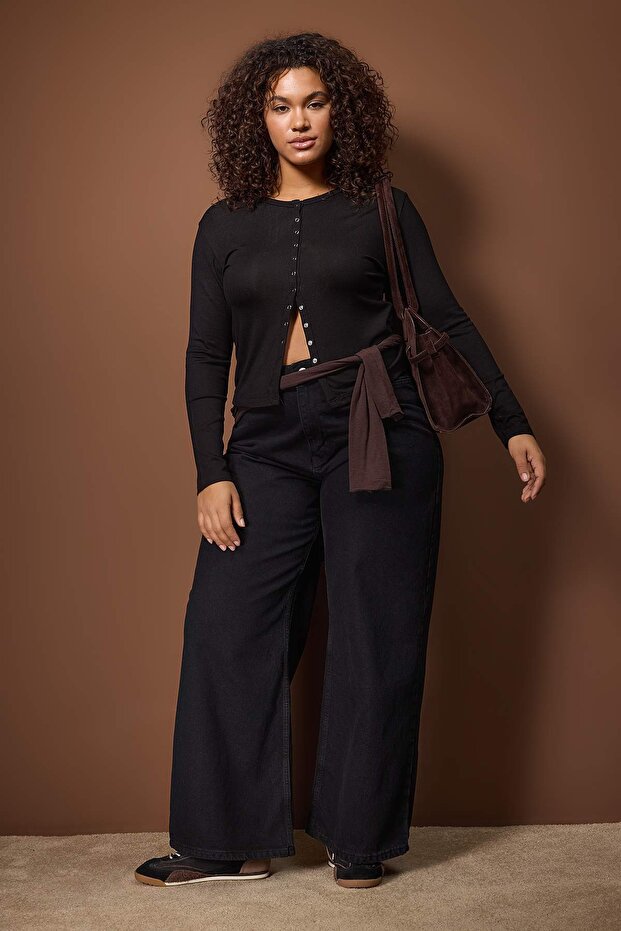 Siyah Çıtçıtlı Crop Boy Basic Örme Büyük Beden Bluz TBBAW26AF00119 - 1
