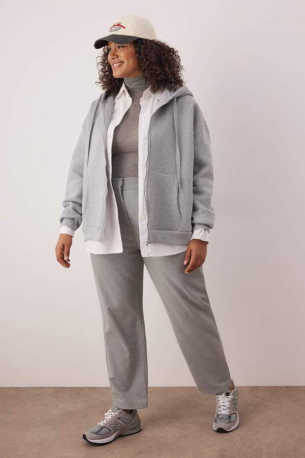 Gri Melanj KKapüşonlu İçi Polarlı Önü Fermuarlı Büyük Beden Örme Sweatshirt TBBAW25AO00027 - 1