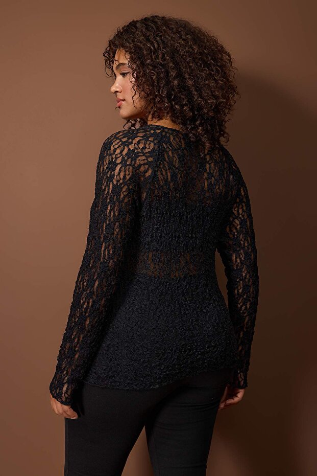 Yılbaşı Siyah Dantel Örme Büyük Beden Bluz TBBAW26AF00122 - 4