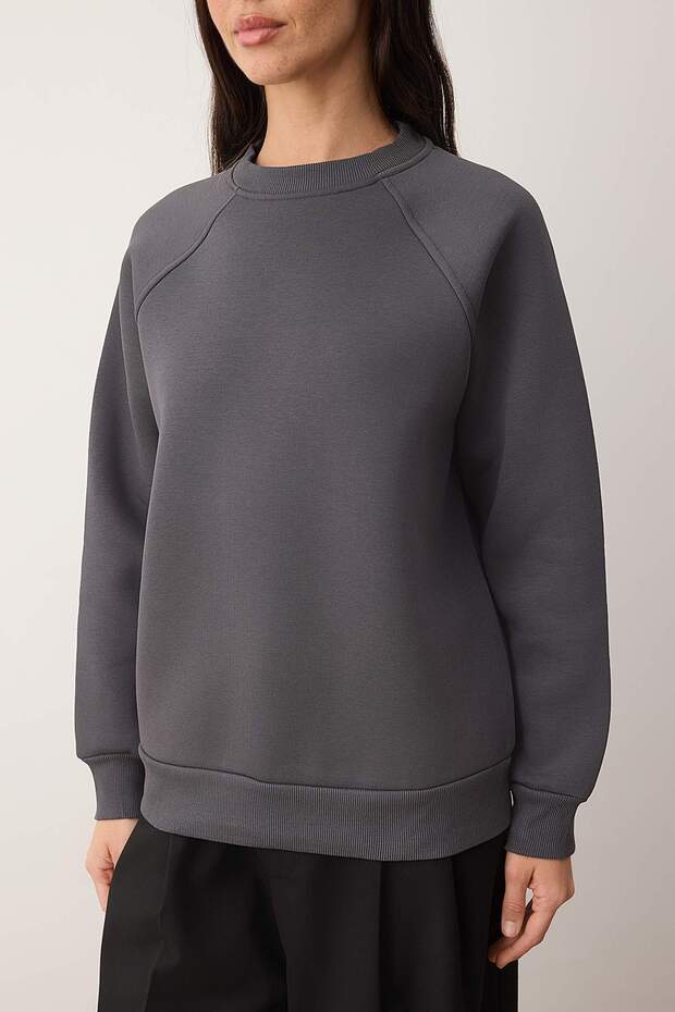 Antrasit Relaxed/Rahat Kalıp Basic Reglan Kol Bisiklet Yaka Örme Sweatshirt TWOAW24SW00104 - 3