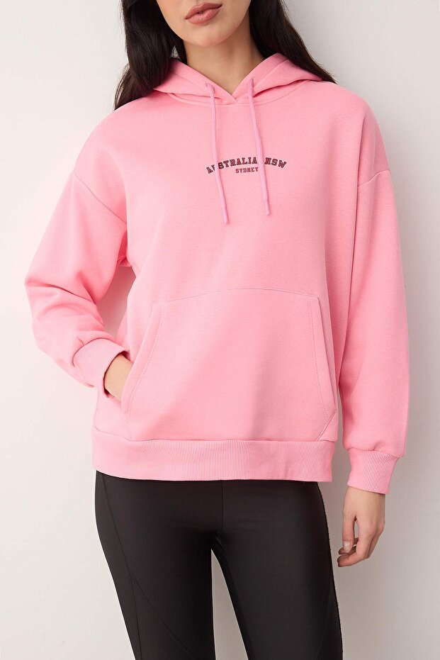 Açık Pembe alın İçi Polarlı Kapüşonlu Ön ve Sırt Baskılı Oversize Örme Sweatshirt TWOAW26SW00184 - 3
