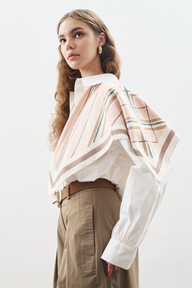 وشاح ساتان متوسط الحجم منقوش لييا - 1