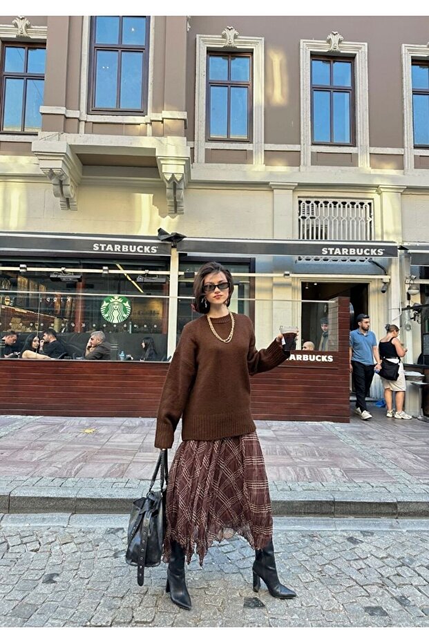 تنورة غير متناظرة منقوشة - 3