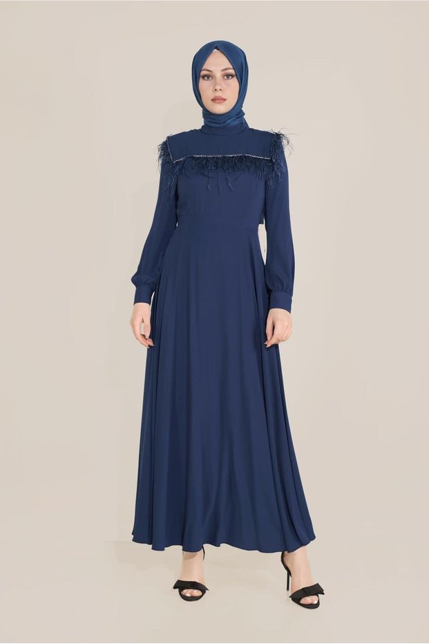 Dress with Pearls and Feathers 40568