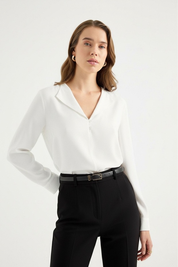 Dökümlü Devrik Yaka Bluz - 1