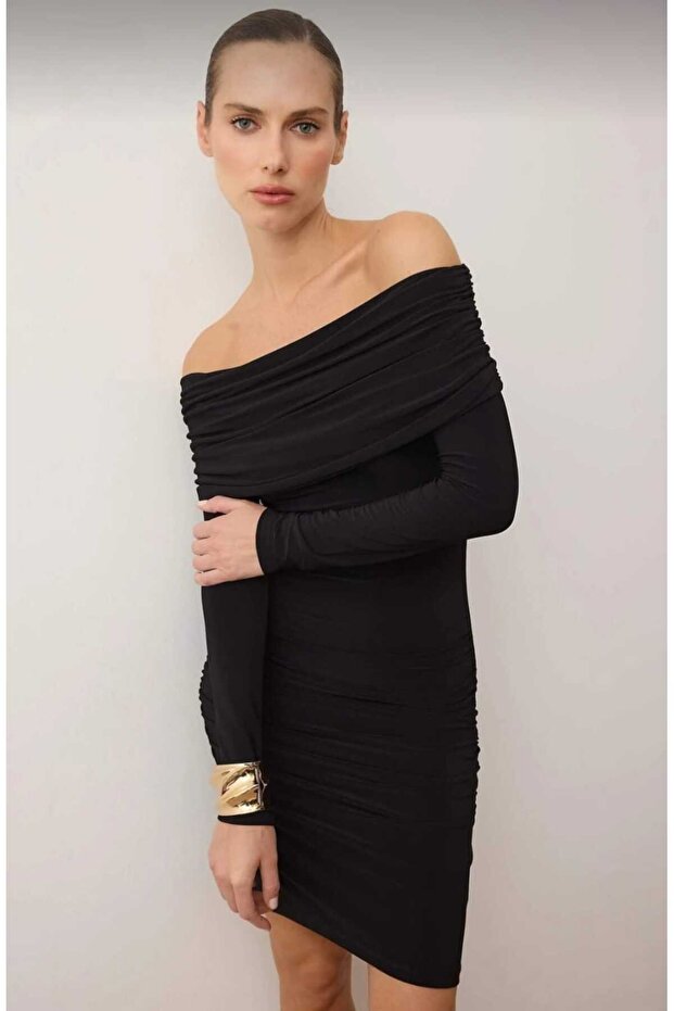Black Off-The-Shoulder Carmen Bodycon/Fitted Ribbed Stretchy Mini Knitted Dress
