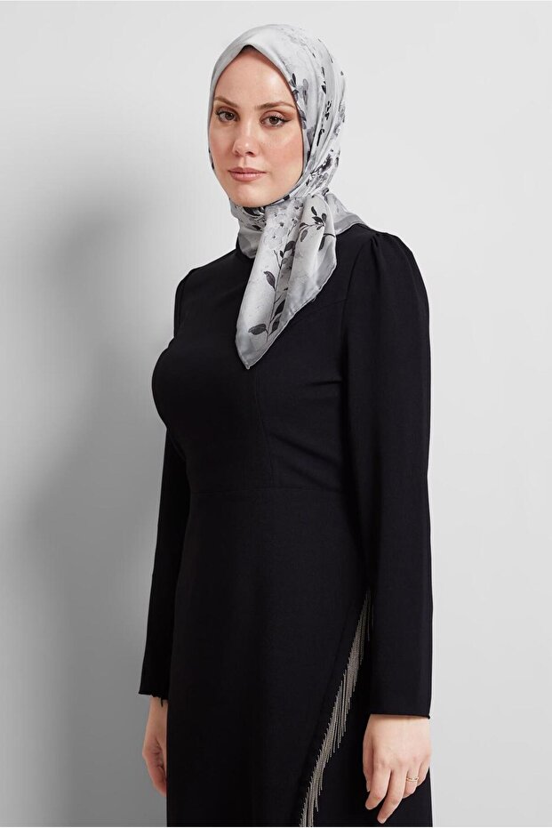 ألفينا وشاح منقوش 8523