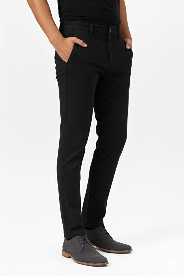 Old-Money Comfort-Fit Chino Pant-Black